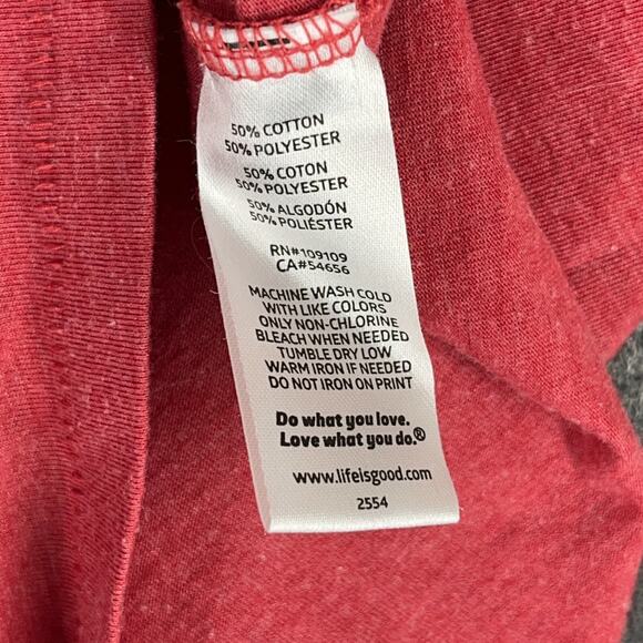 Life is Good Shirt Womens M Red Fish Family Forever Cool Tee Classic Fit Outdoor - Picture 5 of 8